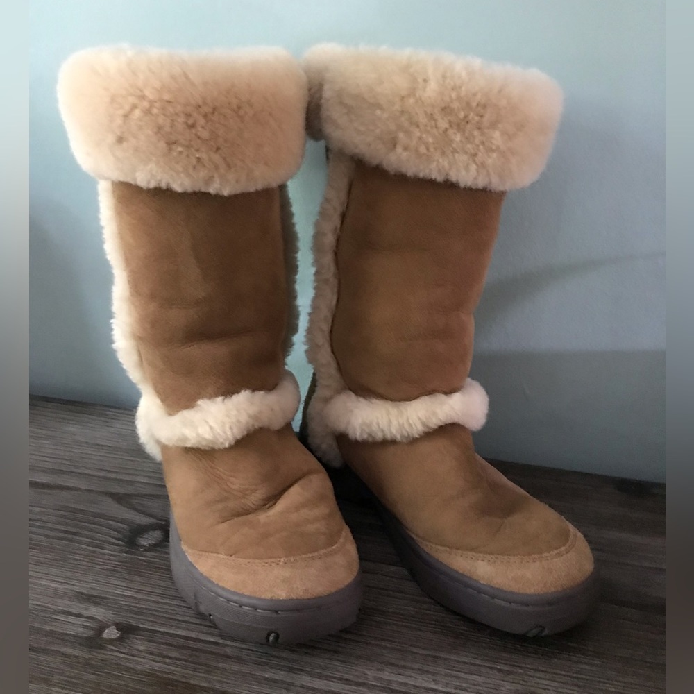UGG boot size 7